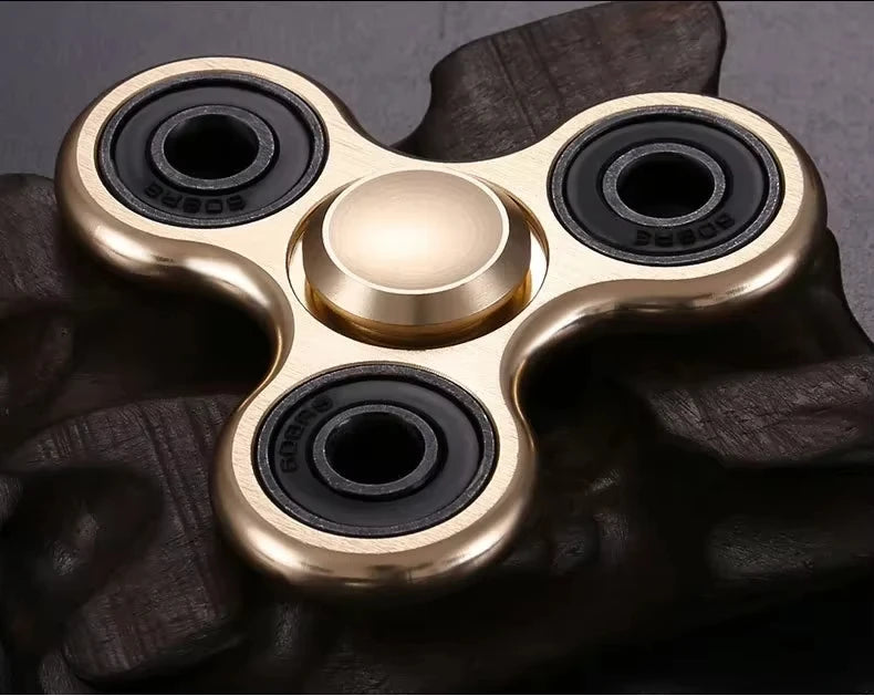 Spinner Metálico Antiestrés – Alivio Sensorial y Mejora de la Concentración
