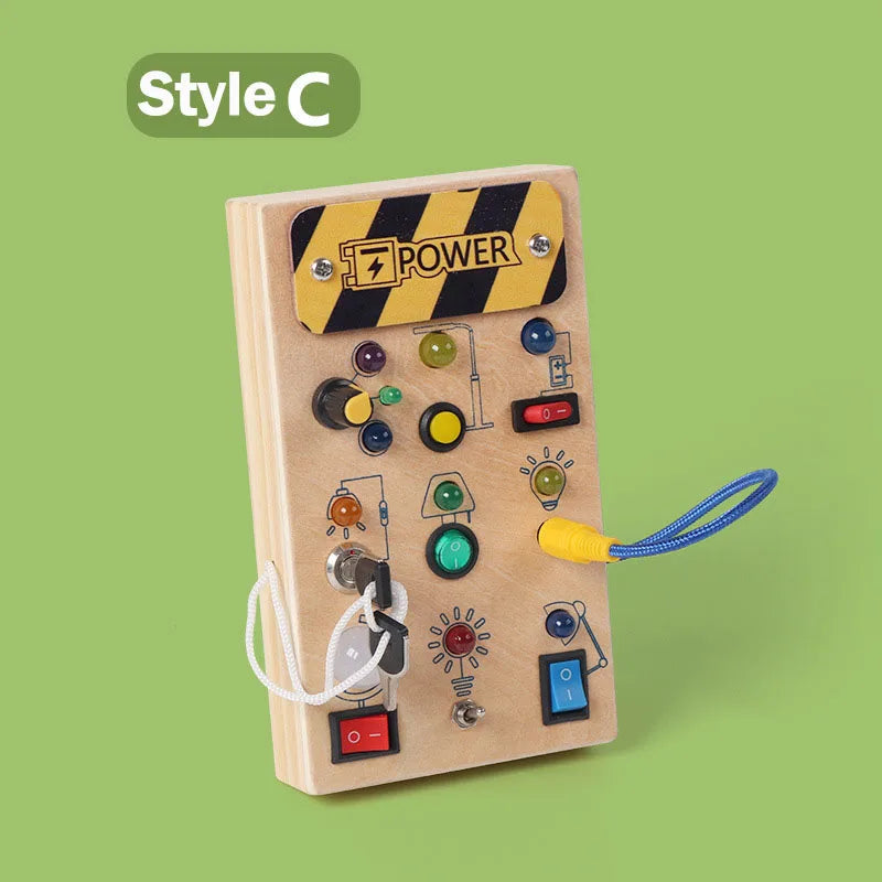 Tablero Montessori con Interruptores – Estimulación Sensorial y Juego Activo