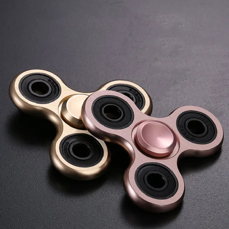 Spinner Metálico Antiestrés – Alivio Sensorial y Mejora de la Concentración