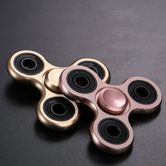 Spinner Metálico Antiestrés – Alivio Sensorial y Mejora de la Concentración