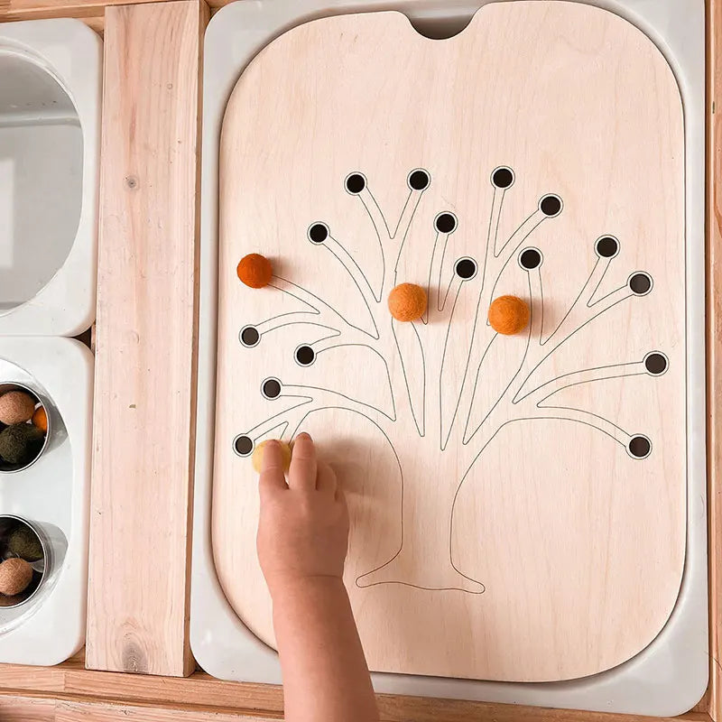 Bandeja Sensorial Montessori – Clasificación y Coordinación en Juego Abierto
