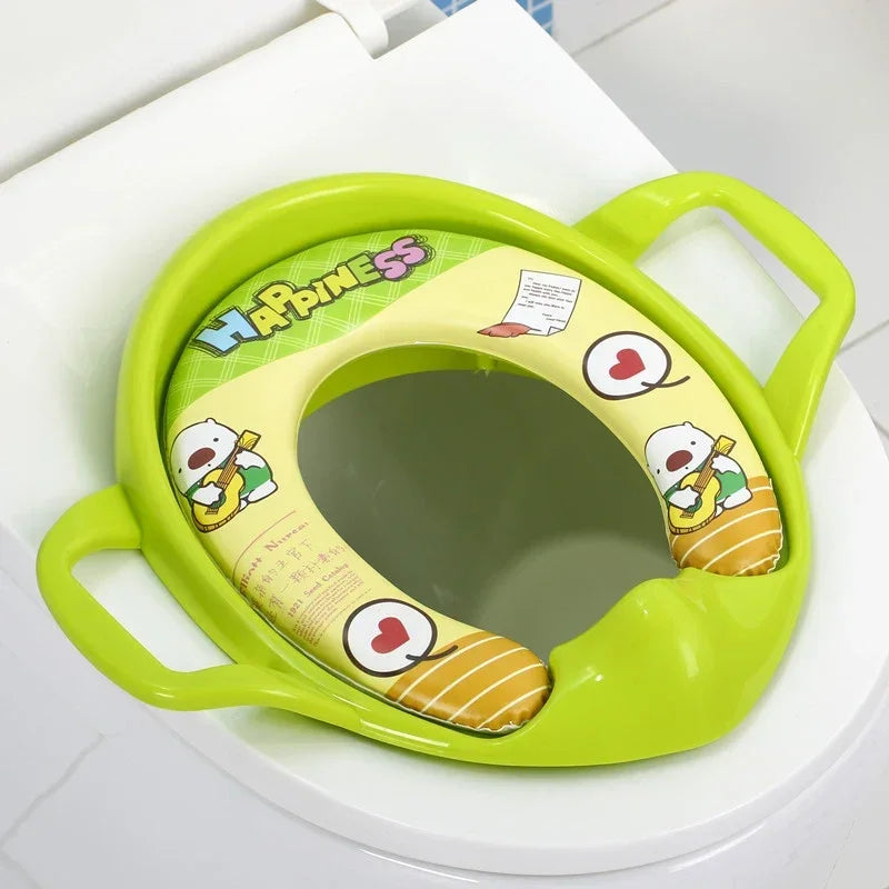 Asiento de entrenamiento para ir al baño para niños pequeños, antideslizante, ligero, con protector contra salpicaduras, adecuado para niños y niñas, asiento de inodoro de entrenamiento suave